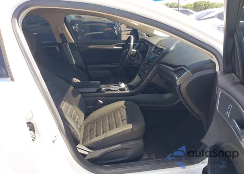 2020 Ford Fusion Se z USA, uszkodzony, nr VIN 3FA6P0HD9LR122587